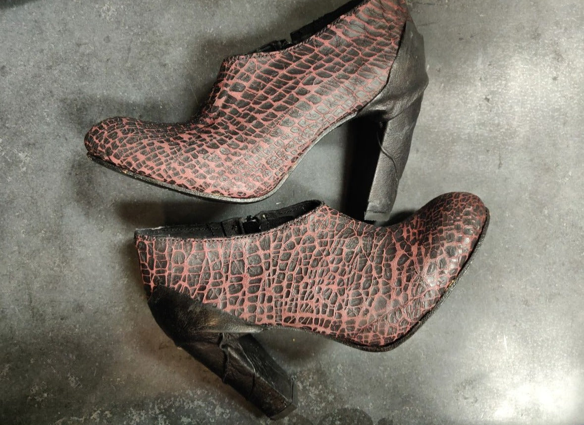 Detailed lateral view showcasing how the leather almost looks flaky 